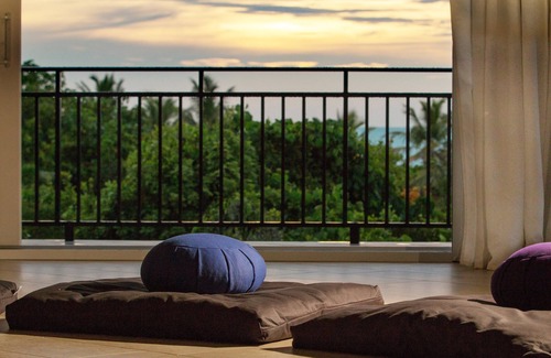 Long Bay Hills Apartamento | Karana Studio One - Moderno - En la playa - Piscina - Tiki Huts - Kayaks - SUPs