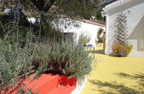 Canillas de Aceituno Villa | Increíbles vistas a la montaña: Villa privada rural en Andalucía con piscina propia. capacidad para 6 personas