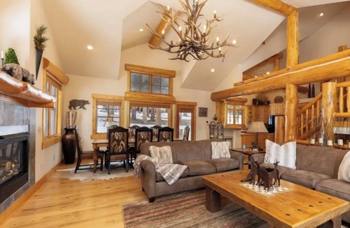 Blue River Casa | Amazing Mountain Home in Blue River-7 minutes from Breckenridge!