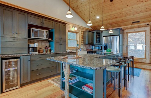 Laurel Ridge Cabina | Amazing Mountain Views ~ Black Mnt~ Asheville Cabin Hot Tub