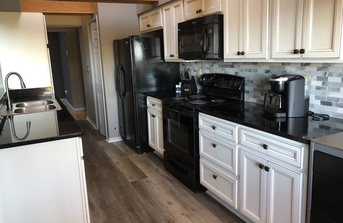Pisgah Forest Casa | Amazing Mountain Views! Dog friendly, minutes to Pisgah Forest!