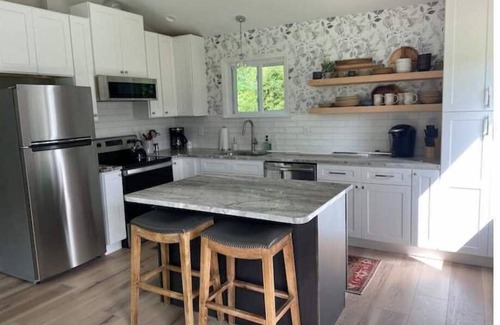 Mills River Casa | Amazing Mountain View- Quiet Countryside Near Hikes, Biking Trails & Breweries!