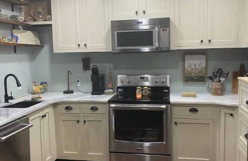 Cleveland Cabina | Amazing Mountain Views, Cabin, Private Farm Setting, Convenient Location