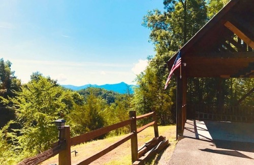 Dandridge Cabina | Amazing Mtn views close to all Smoky Mtn Attractions/ Dollywood!