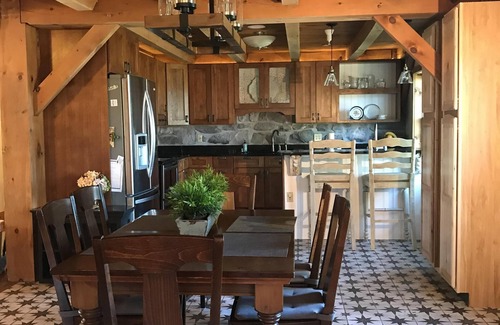 Fairfax Casa | Increíble propiedad de múltiples edificios para reuniones familiares, retiros, bodas, otros