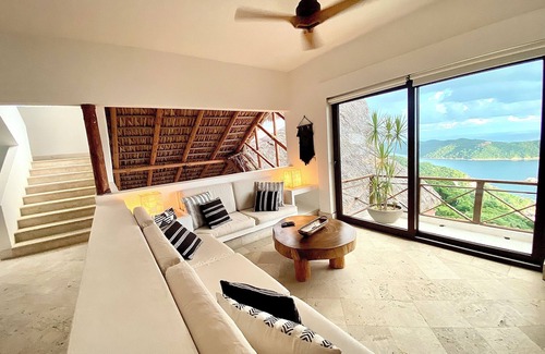 Brisas del Marqués Casa | Increíble villa con vista al mar, personal, ubicación, seguridad.