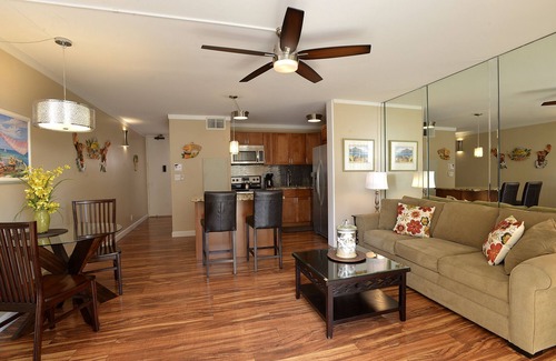 Kihei Condominio | Increíbles vistas al mar - Pasos para la playa - recientemente remodelado