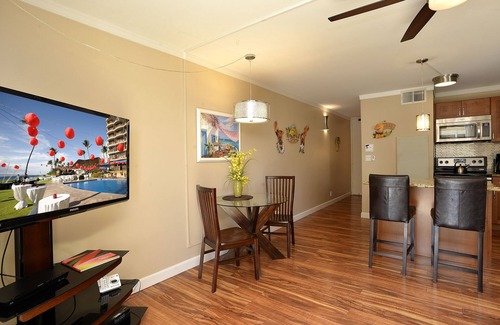 Kihei Condominio | Increíbles vistas al mar - Pasos para la playa - recientemente remodelado