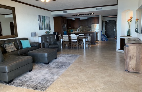 Bella Vista Condominio | Increíble frente al mar 2 BR Condo en Sonoran Sky Resort