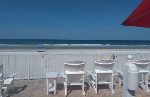 Daytona Beach Shores Condominio | Increíble condominio frente al mar 3BR / 3BA con vistas increíbles! 5 estrellas de lujo!