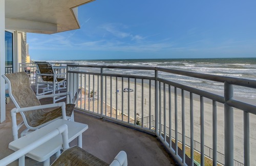 Daytona Beach Shores Condominio | Increíble condominio frente al mar 3BR / 3BA con vistas increíbles! 5 estrellas de lujo!