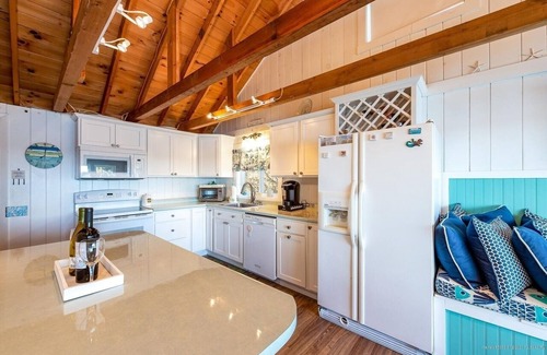Sebascodegan Island Casa | Amazing Oceanfront Private Cottage Deep H2O Dock