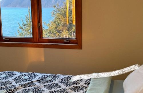 Shelter Cove Apartamento | Amazing Oceanview 2 bedroom Oceanfront! by OceanviewHotTubs Shelter Cove, CA Tesla EV Station