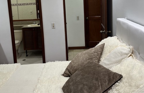 El Castillo Apartamento | Amazing panoramic views, poblado apartment