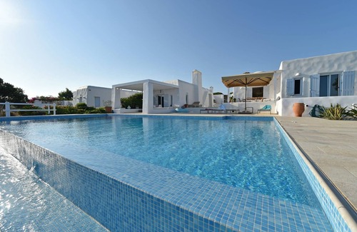 Paros Villa | Amazing Paros Villa | Villa Oasis | 5 Bedrooms | Private Pool with Stunning Sea Views | Makria Myti