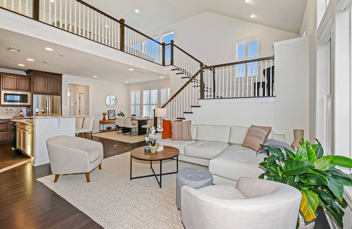 Long Neck Casa | Amazing Peninsula retreat with pools, hot tubs, sports courts, & ample golfing