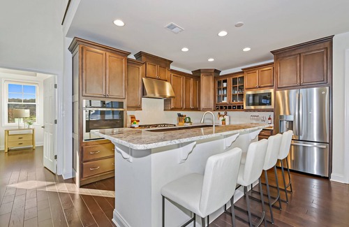 Long Neck Casa | Amazing Peninsula retreat with pools, hot tubs, sports courts, & ample golfing