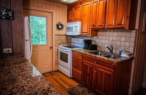 Pine Mountain Chalet De Esquí | Amazing pet friendly chalet with perfect view of Lake Innsbruck