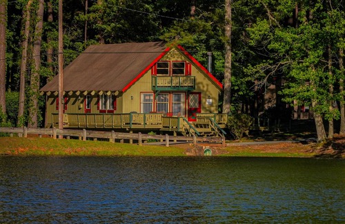 Pine Mountain Chalet De Esquí | Amazing pet friendly chalet with perfect view of Lake Innsbruck