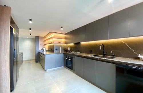 El Castillo Apartamento | Amazing PH in los Balsos