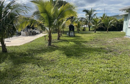 Big Pine Key Casa | Bella casa con pisina y canal. Toda la casa disponible