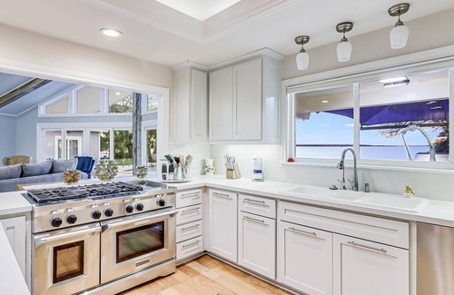 Ingleside Casa | Amazing Pool! Waterfront, Outdoor Kitchen, Room for the whole family!
