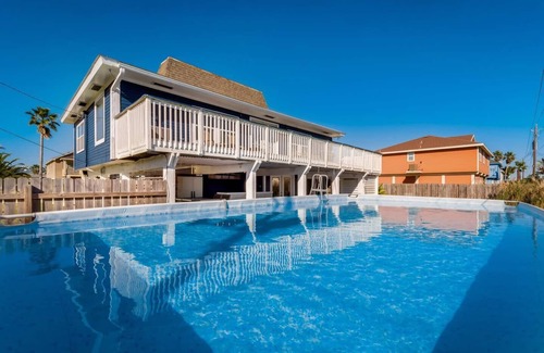 Jamaica Beach Casa | Amazing Private Pool! See listing for golf cart upgrade information!