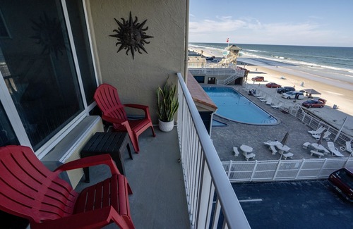 Ocean View Halifax Estates Apartamento | Amazing Renovated Beachfront Studio at Daytona Beach