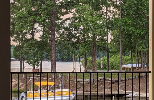Cross Hill Casa | Amazing rental House on Lake greenwood, leave worries behind and enjoy Lake life