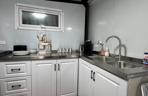 Valinda Complejo | Amazing resort with AC in La Puente - 2 bedrooms container house