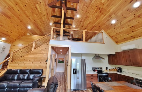 Franklin Casa | Hermosa casa nueva en el río Cullasaja