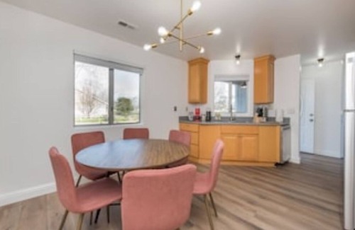 Wright Area Action Group Casa | Amazing Santa Rosa Wine Escape Home