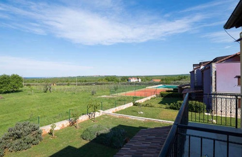 Gedici Apartamento | Increíble vista al mar, residencia con piscina y cancha de tenis. Solo relájate