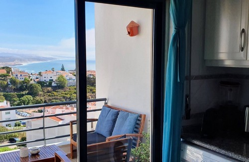 Ericeira Apartamento | Increíble vista al mar con piscina, a 5 min del centro y de la playa.