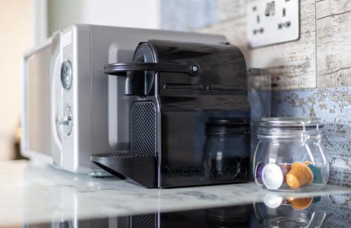 Childs Hill Apartamento | Amazing serviced accommodations for Corporate Contractors and Leisure clients Located at a walking distance from three majors Underground and Overground stations
