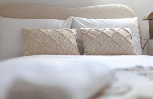 Childs Hill Apartamento | Amazing serviced accommodations for Corporate Contractors and Leisure clients Located at a walking distance from three majors Underground and Overground stations