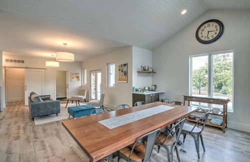 Burns Park Casa | Amazing Spacious Home in AA Steps to Big House