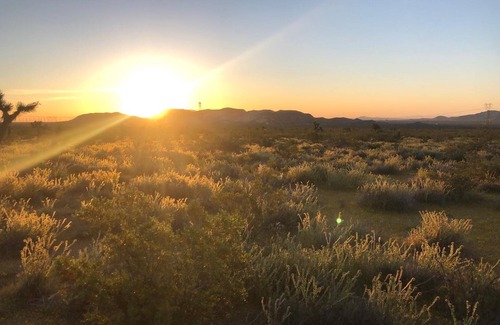 Keene Cabina | Amazing Stargazing and Sunset Views in the High Desert on 10 Acres