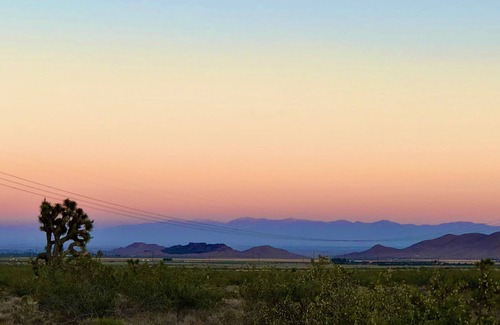 Keene Cabina | Amazing Stargazing and Sunset Views in the High Desert on 10 Acres