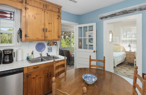 Charleston County Condominio | Amazing Sunsets & Virtually Private Beach