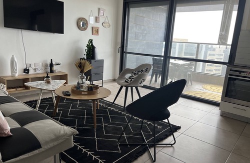 Kiryat Gat Condominio | Amazing tower apartment at Karmei Gat