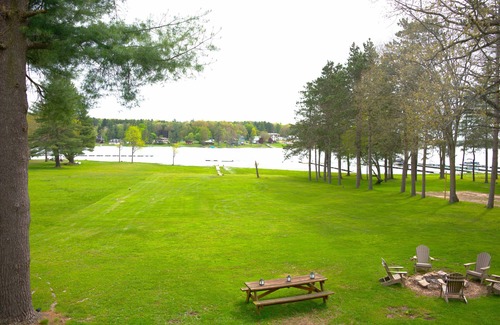 Swanton Casa | Amazing Unobstructed Views from Everywhere in this Huge Lakefront House