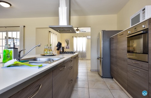 Boroncana Villa | Vacaciones increíbles - villa hermosa y tranquila -8 invitados - playa a 3 minutos!
