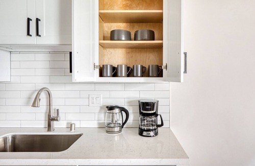 Valley Village Apartamento | Amazing Valley Village 2BR w/ Pool, BBQ, near Ventura Blvd, by Blueground