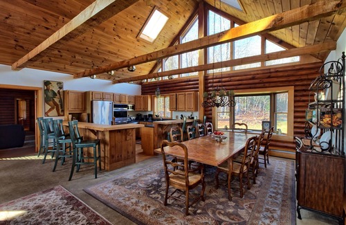 Londonderry Casa | Amazing Vermont Estate with 2 houses, 11 bedrooms, a pool, sauna, and gameroom!