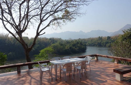 Chong Sadao Casa | Amazing View 4BR casa por el río Kwai