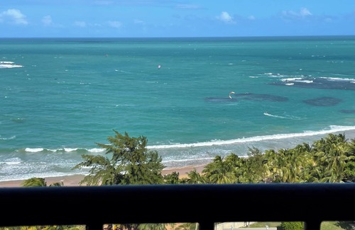 La Pared Condominio | Amazing View of the Ocean and sounds of the waves.