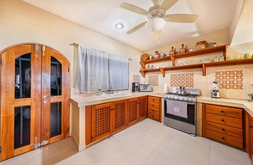 La Gloria Casa | Amazing Views 3 BR Ocean Front w/ Pool.