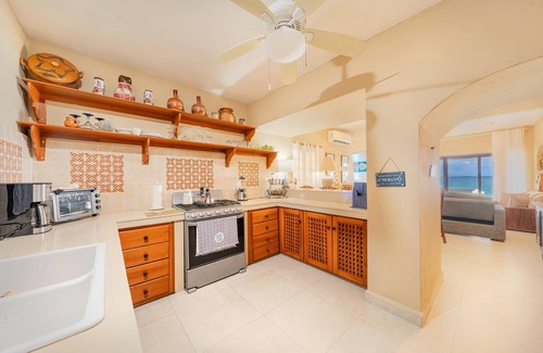 La Gloria Casa | Amazing Views 3 BR Ocean Front w/ Pool.