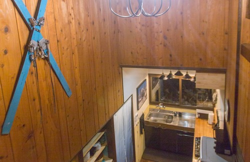 Akakura Onsen Cabina | Amazing Views! Entire home.Sleeps 6 - Wasabi Cabin